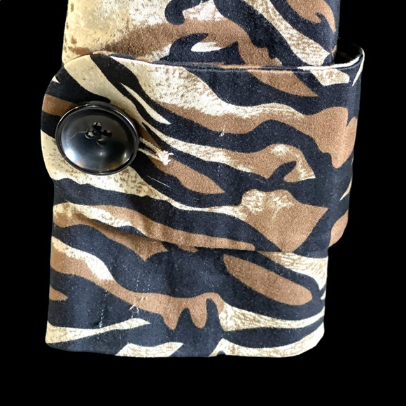 Vintage MaxMara Leopard Print Trench Coat - Picture 5 of 14